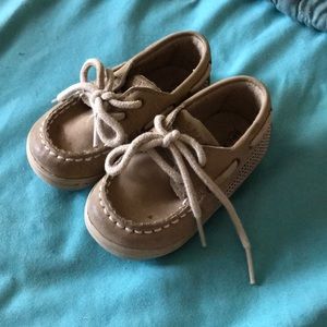 Size 3 sperry